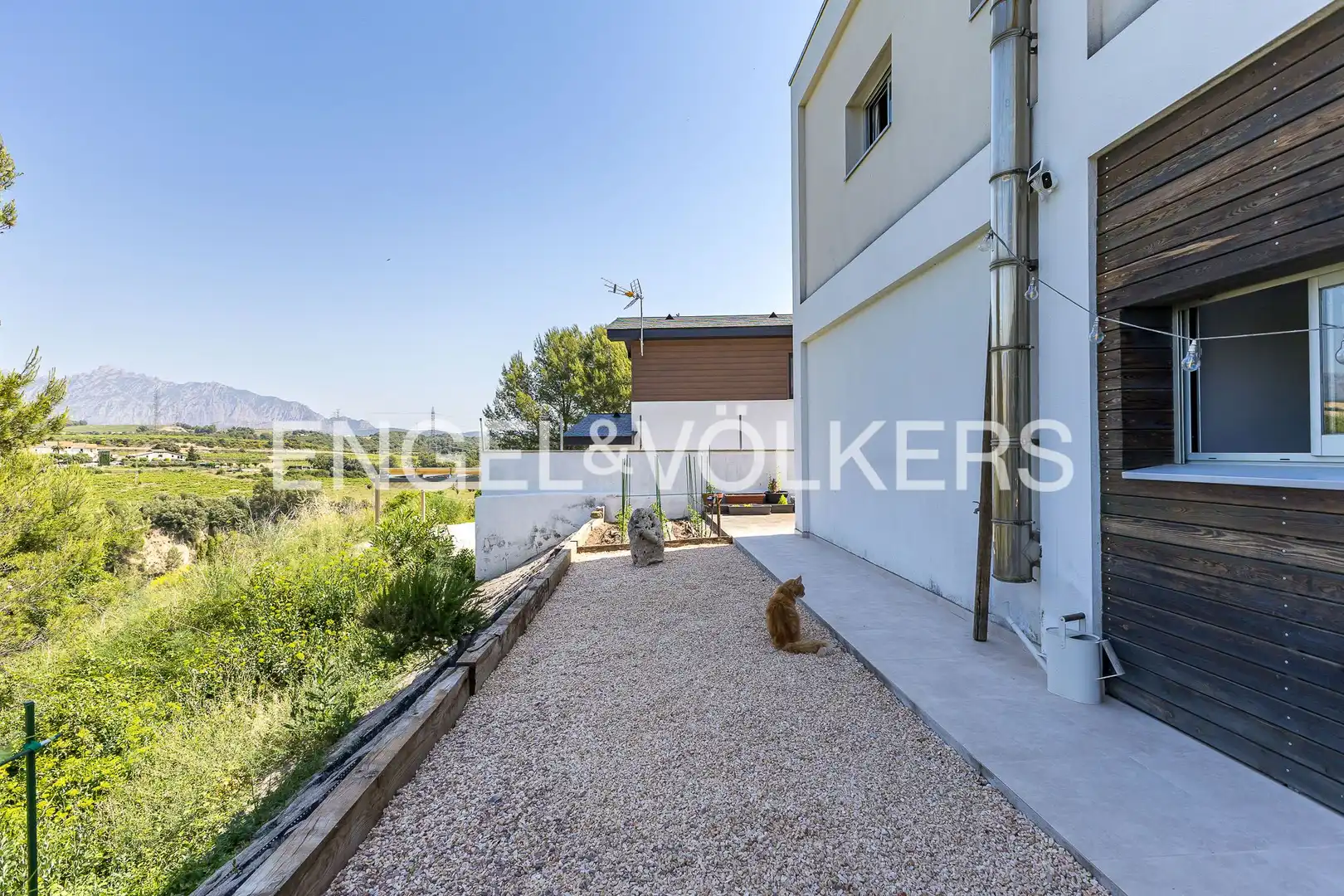 Vista exterior de Casa o xalet en venda en Masquefa amb Aire condicionat, Calefacció i Jardí privat