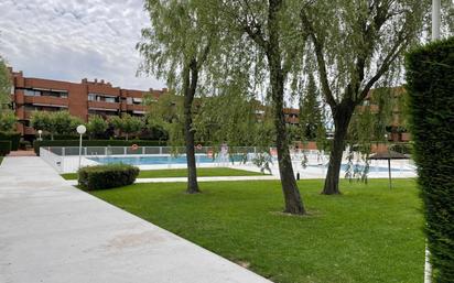 Piscina de Pis en venda en Pozuelo de Alarcón amb Aire condicionat i Terrassa