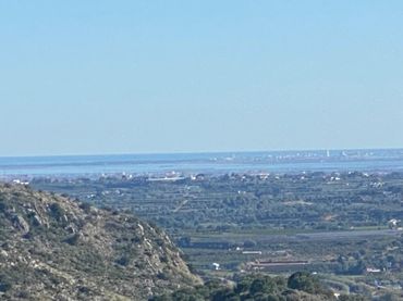 Terreno residencial en venta en Calle Puerto de Pajares 299