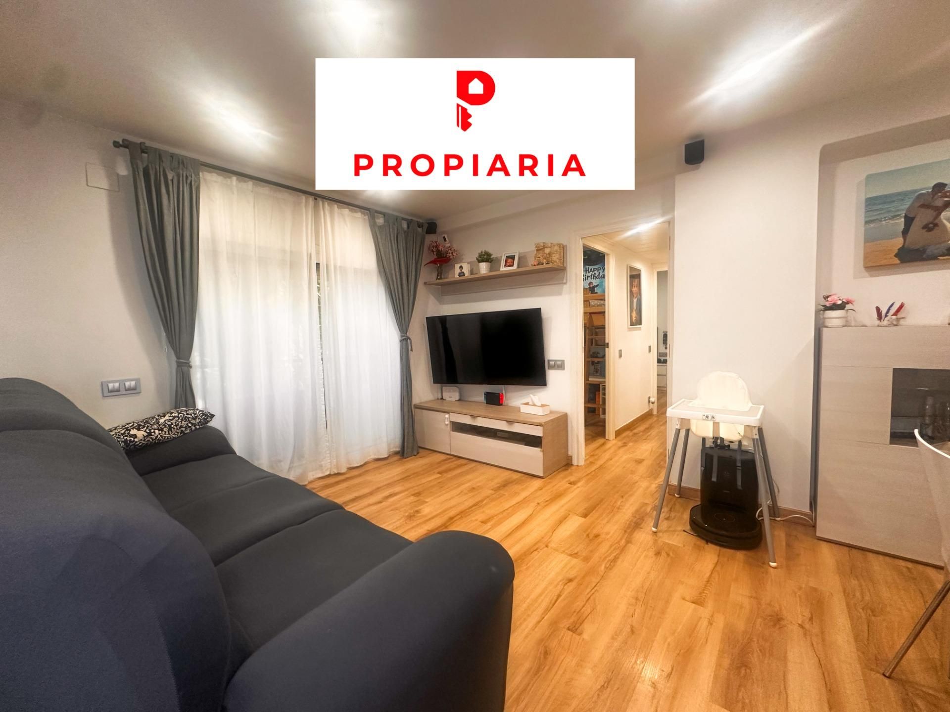 Exterior view of Flat for sale in Sant Vicenç Dels Horts  with Air Conditioner, Heating and Parquet flooring