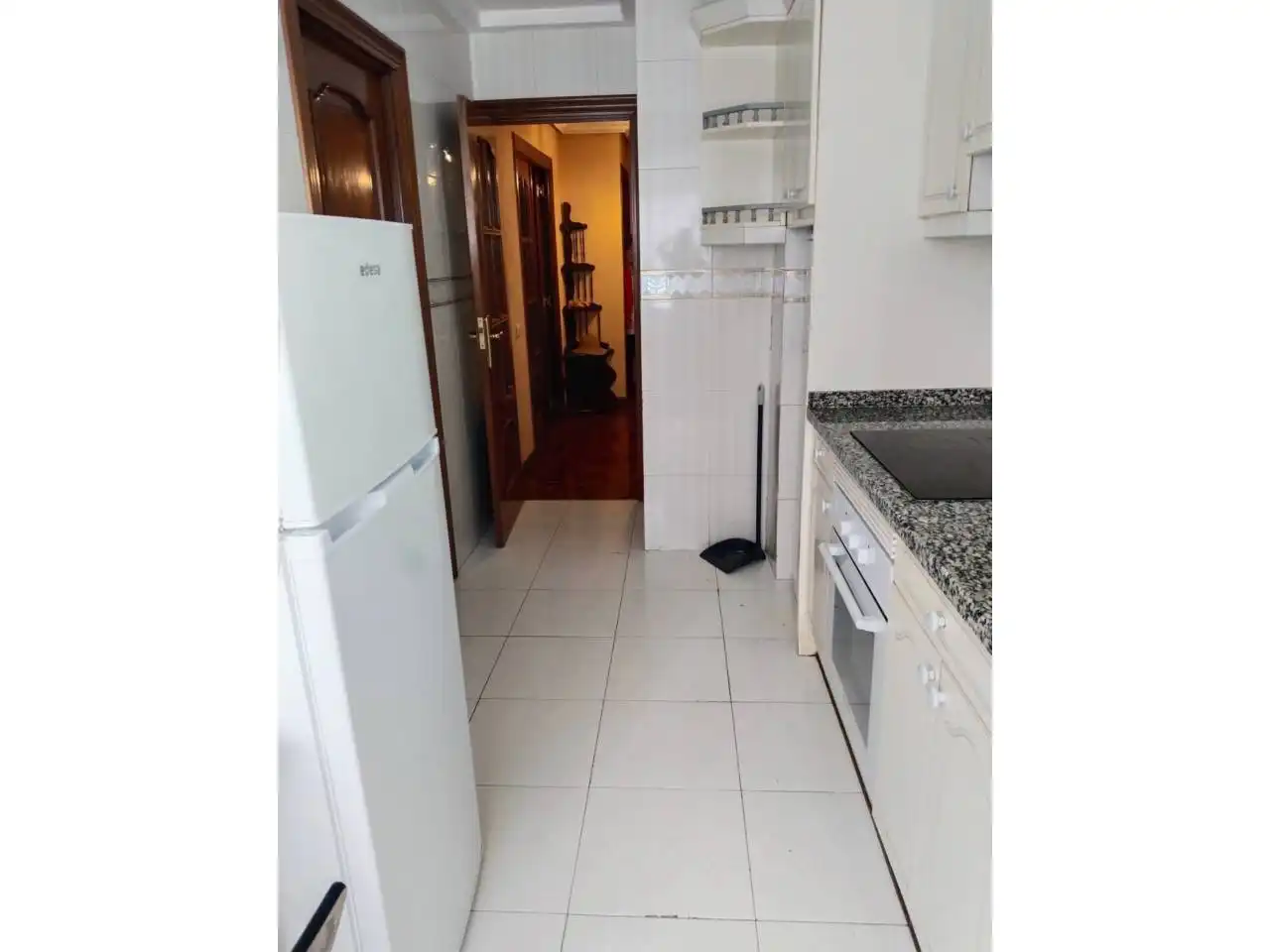 Kitchen of Flat for rent in Burgos  with Heating, Parquet flooring and Furnished