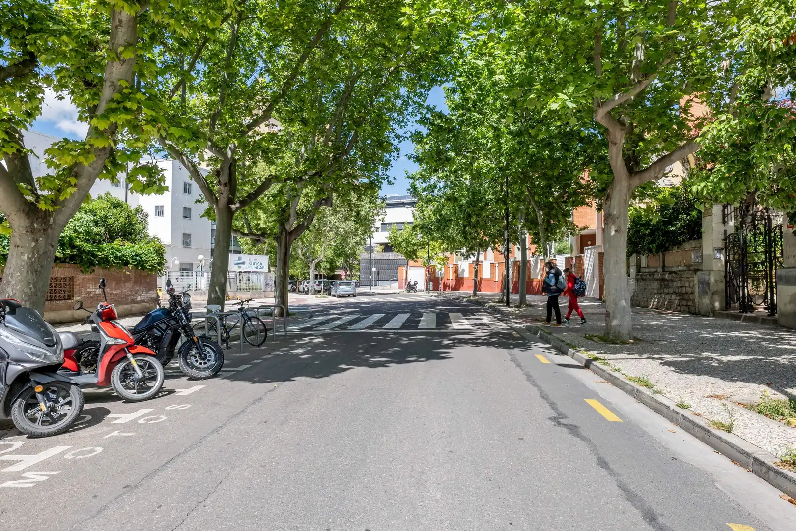 Exterior view of Duplexes for sale in Zaragoza  with Air Conditioner, Heating and Private garden