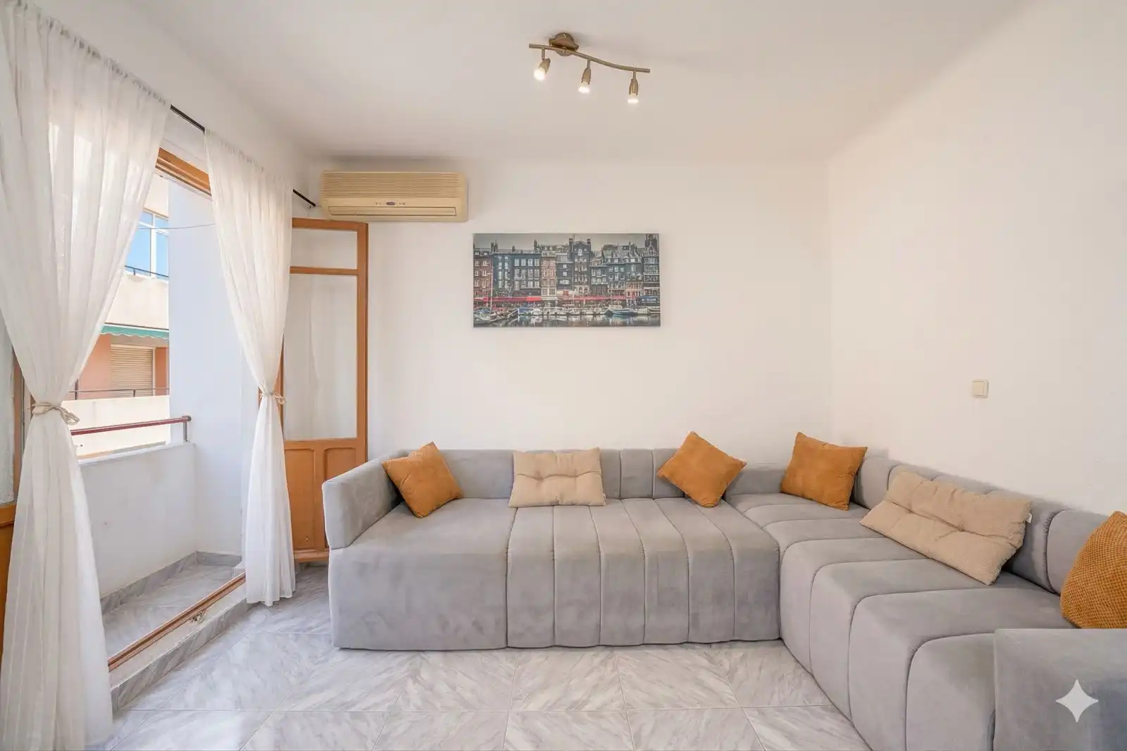 Sala de estar de Piso en venta en Alicante / Alacant con Amueblado