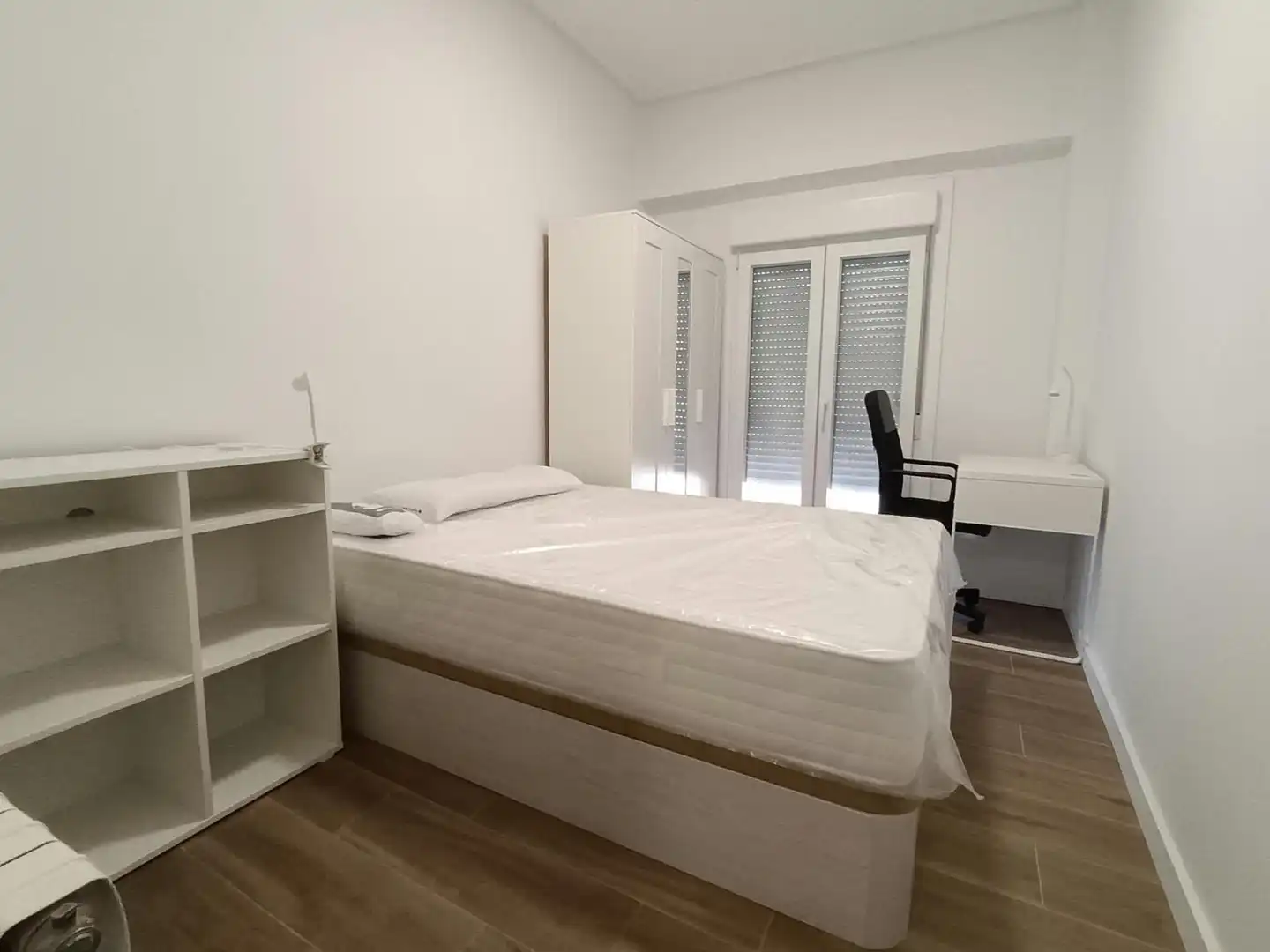 Bedroom of Flat for share in Universidad