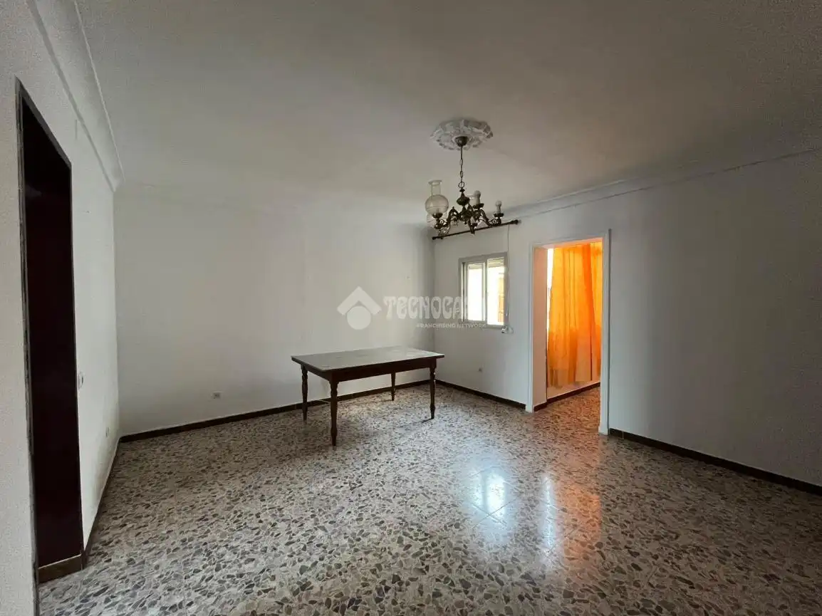 Sala d'estar de Pis en venda en Carmona