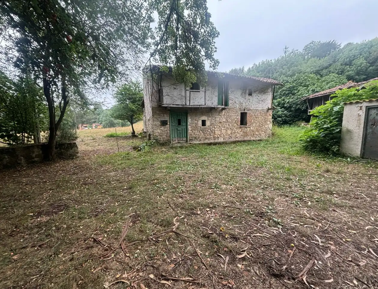 Finca rústica en venda en Gijón  amb Jardí privat