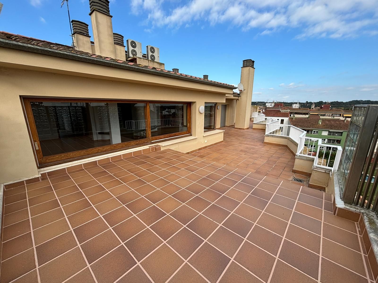 Àtic de lloguer a Carrer de Mossèn Baldiri Reixach, 241, Banyoles