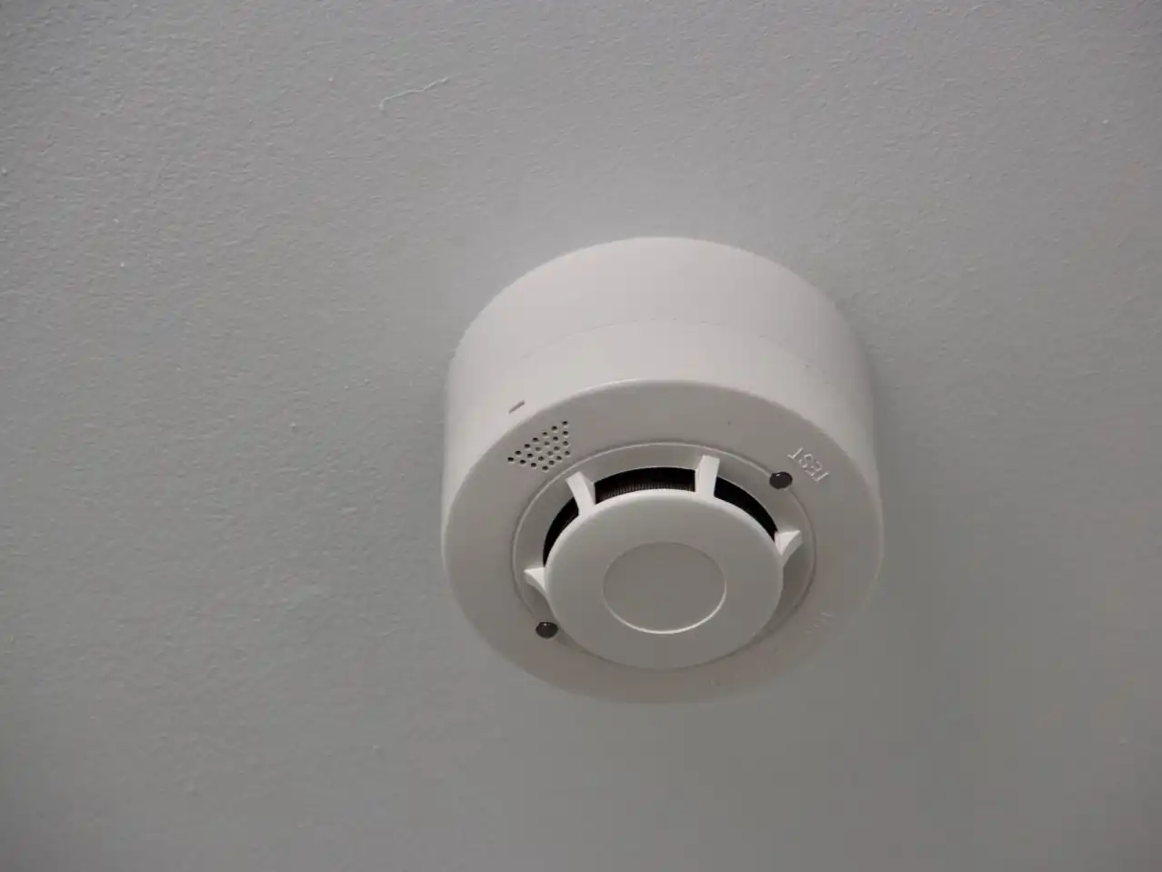 Habitación de Trastero de alquiler en Santa Coloma de Gramenet con Alarma