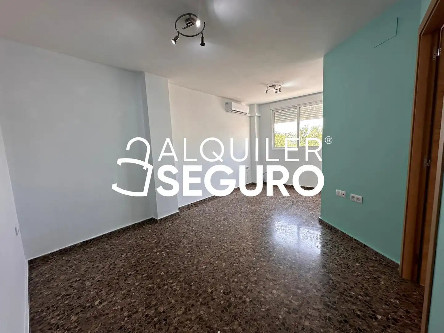 Schlafzimmer von Wohnung zur Miete in Benaguasil mit Klimaanlage und Terrasse