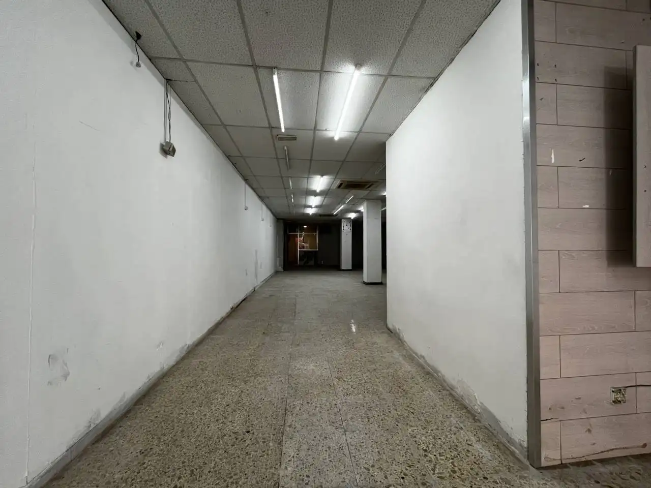 Local de lloguer a Calle Coronel Sanfeliu, 54, Estruch - Eixample