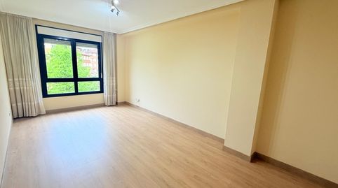Photo 3 of Flat for rent in HUCA - La Cadellada, Oviedo