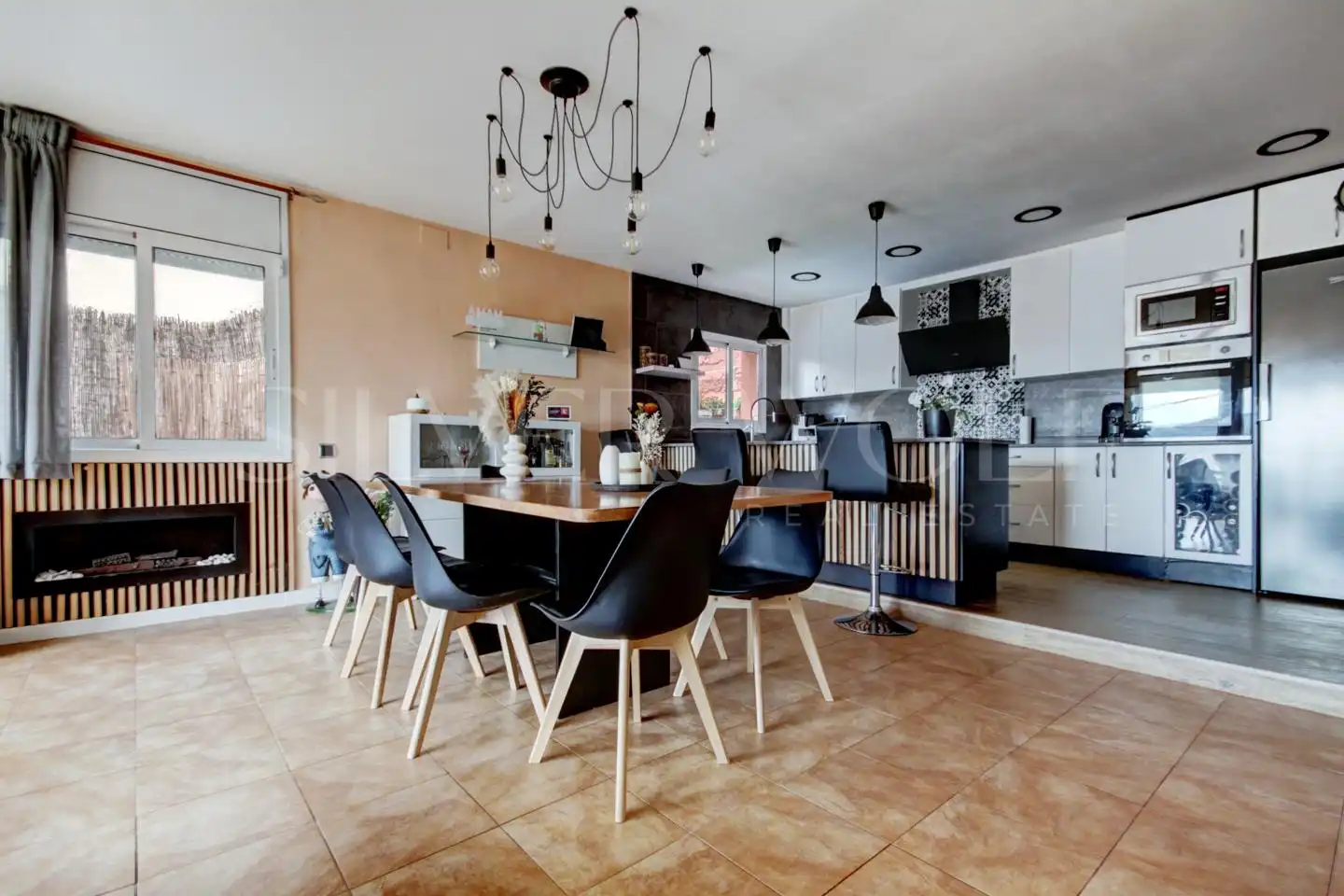 Comedor de Casa o chalet en venta en Molins de Rei con Aire acondicionado, Calefacción y Jardín privado