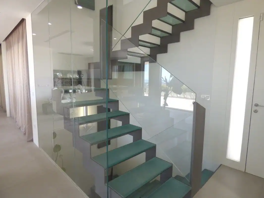 Villa con piscina in vendita a Golf Bahía, imagen 6