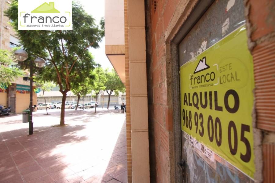 Premises to rent in Juan Carlos I