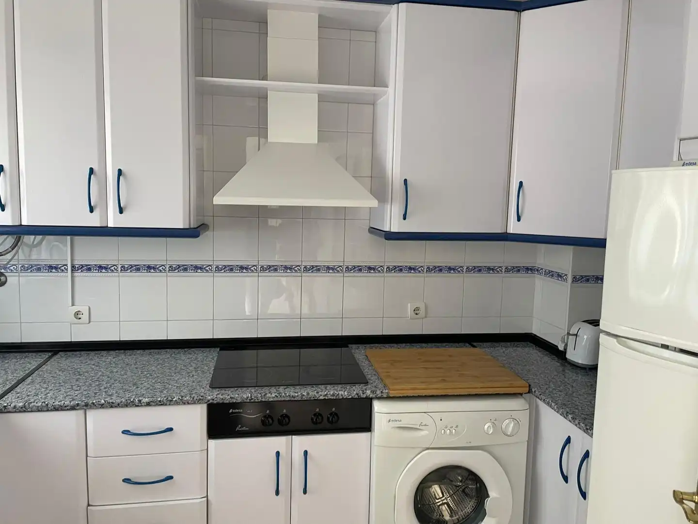 Cuina de Apartament en venda en Chiclana de la Frontera amb Jardí privat, Terrassa i Piscina comunitària