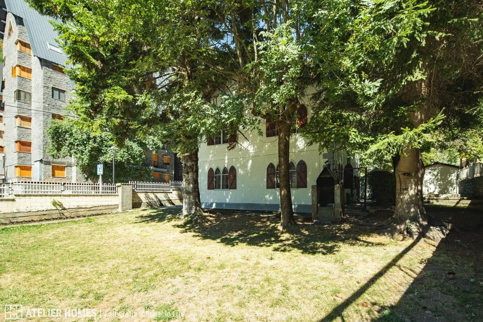 Exterior view of Houses for sale in Canfranc, Huesca