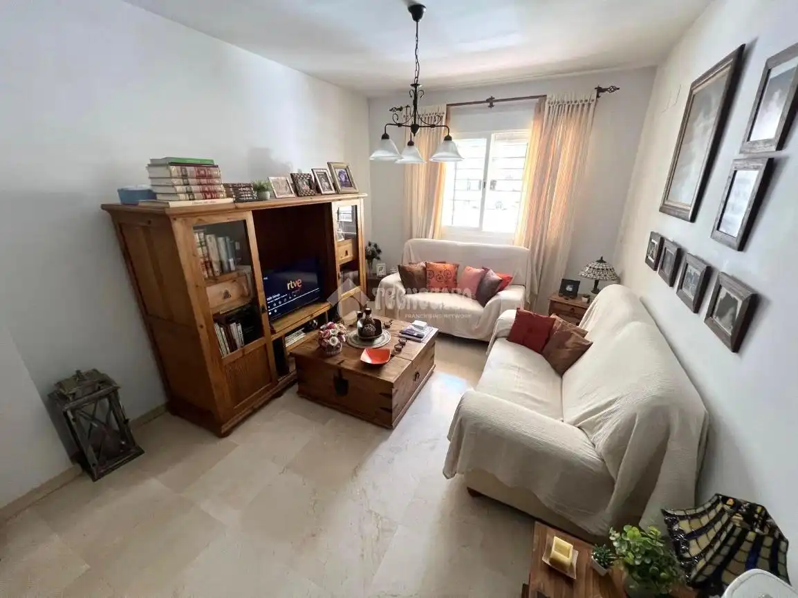 Sala de estar de Piso en venta en Estepona