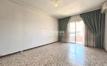 Living room of Flat for sale in Azuqueca de Henares  with Air Conditioner and Terrace