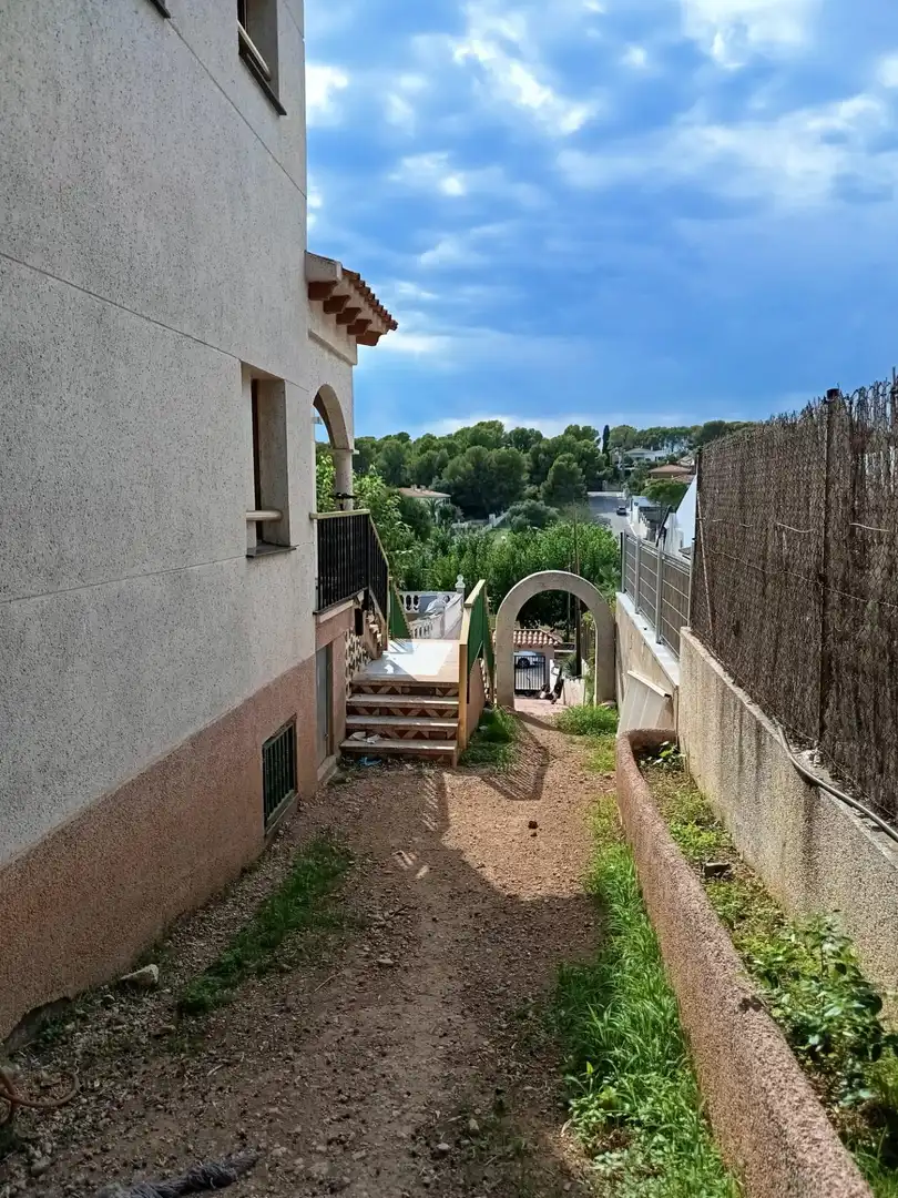 Vista exterior de Casa o xalet en venda en Cunit amb Calefacció