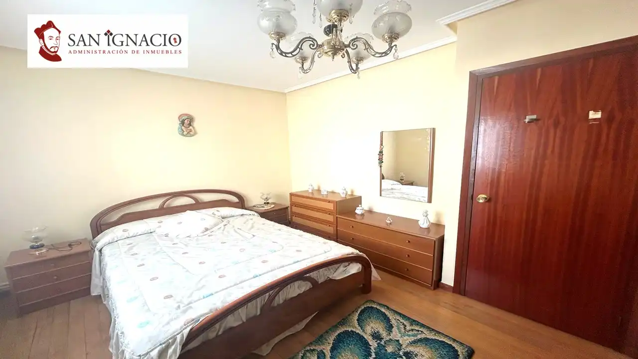 Bedroom of Flat for sale in Villarcayo de Merindad de Castilla la Vieja  with Heating, Furnished and Balcony