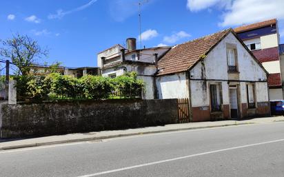 Vista exterior de Casa o xalet en venda en Rianxo amb Jardí privat