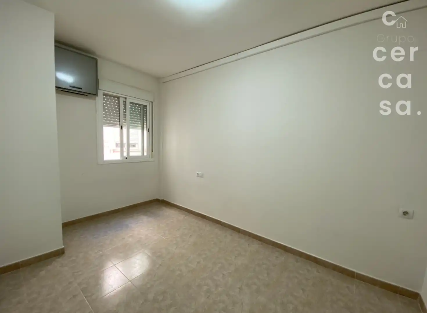 Habitación de Casa adosada en venta en Tavernes Blanques con Terraza, Trastero y Balcón