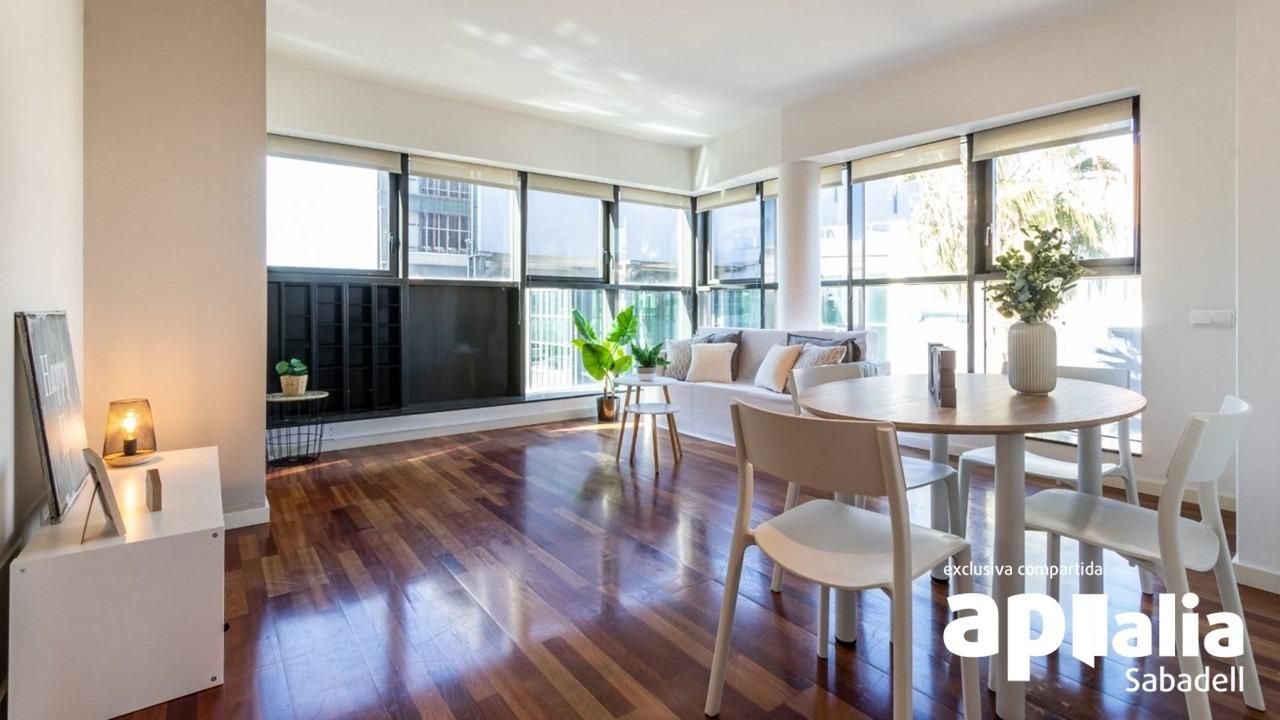Living room of Flat for sale in Sabadell  with Heating and Storage room