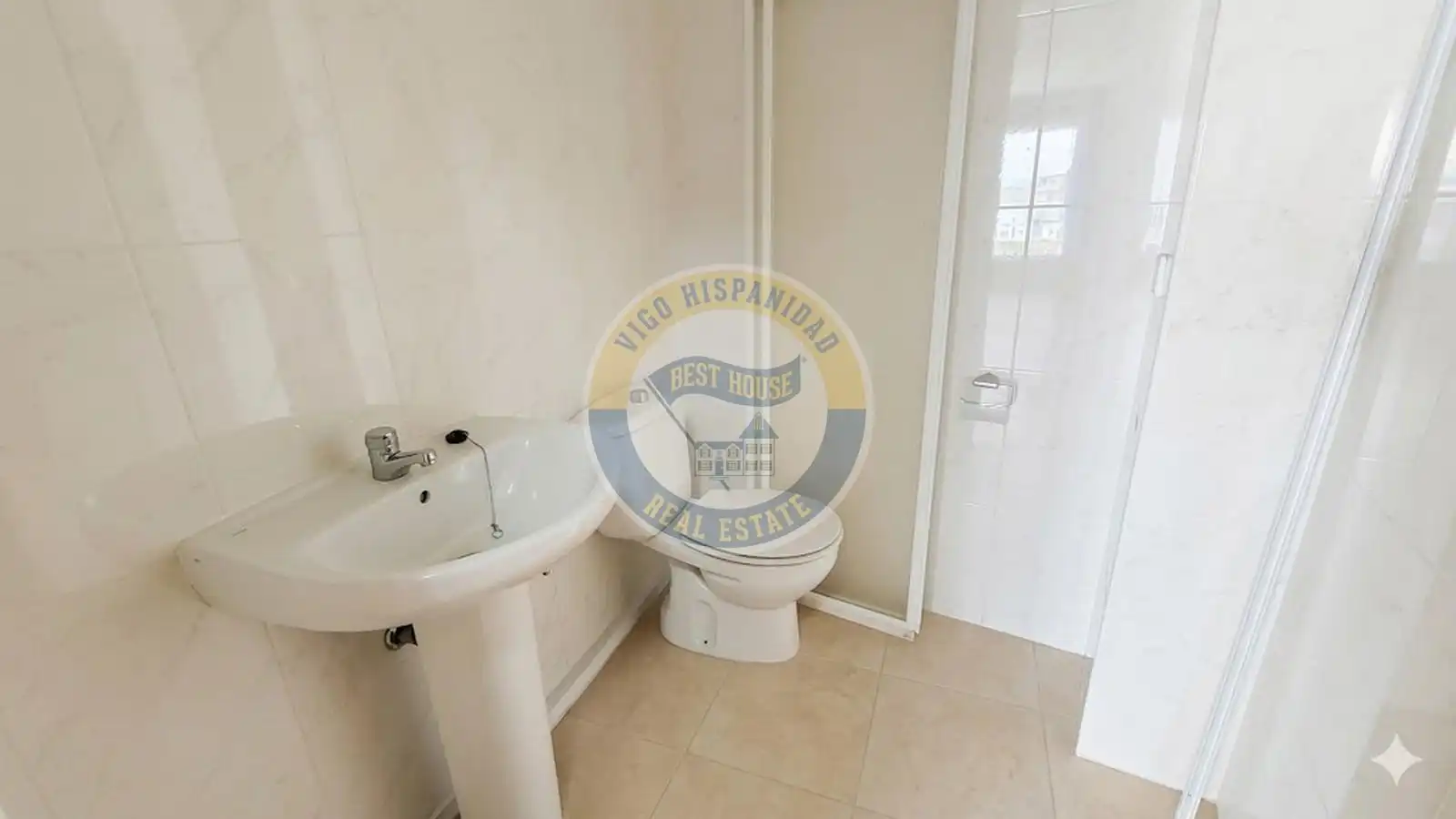 Baño de Loft en venta en Vigo  con Calefacción