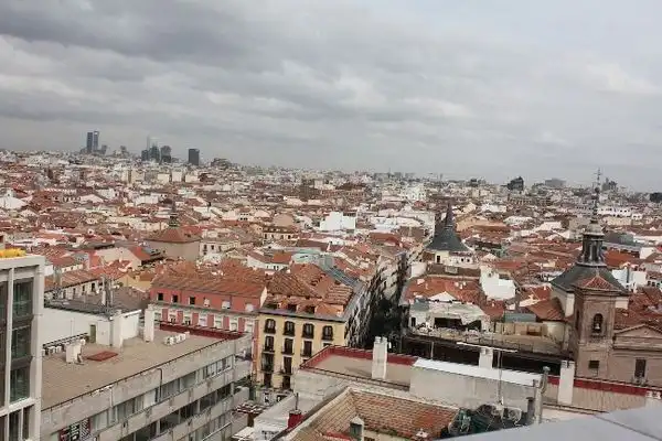 Vista exterior de Estudio de alquiler en Madrid con Aire acondicionado