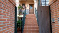 Casa adosada en venda en Alhaurín de la Torre amb Jardí privat, Terrassa i Piscina comunitària