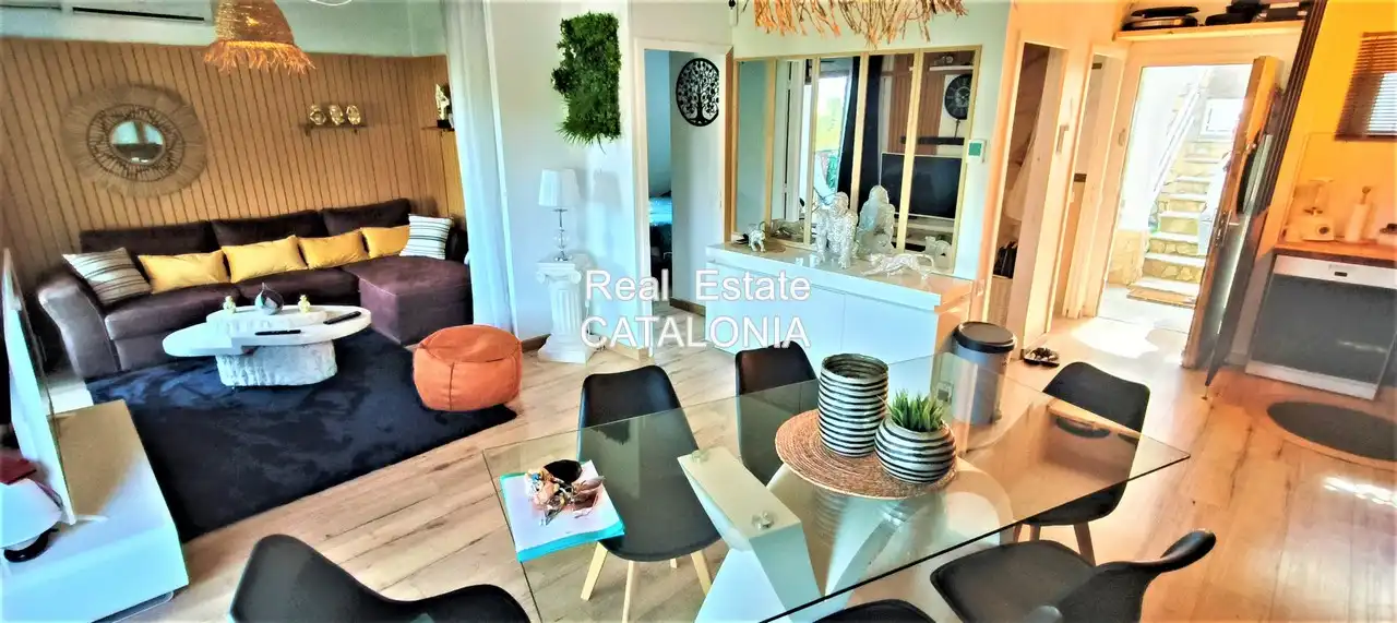 Sala d'estar de Casa o xalet en venda en Lloret de Mar amb Aire condicionat, Calefacció i Jardí privat