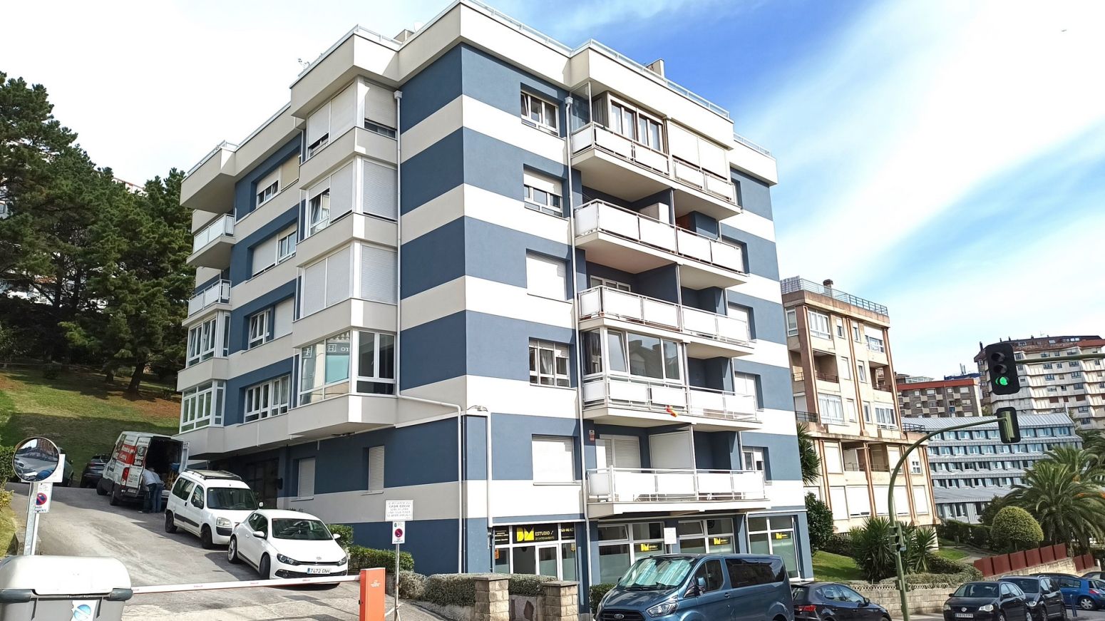 Vista exterior de Pis en venda en Santander amb Calefacció i Balcó