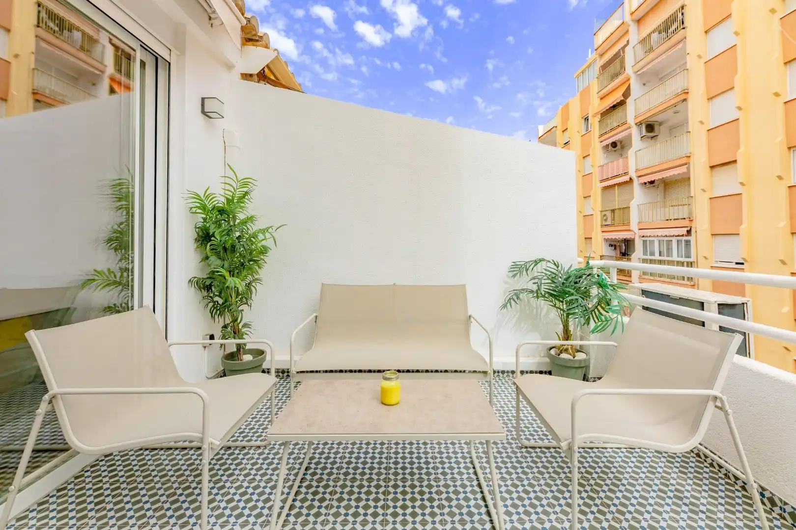 Dachboden zur Miete in Calle MAESTRO SERRANO, Zona Pueblo