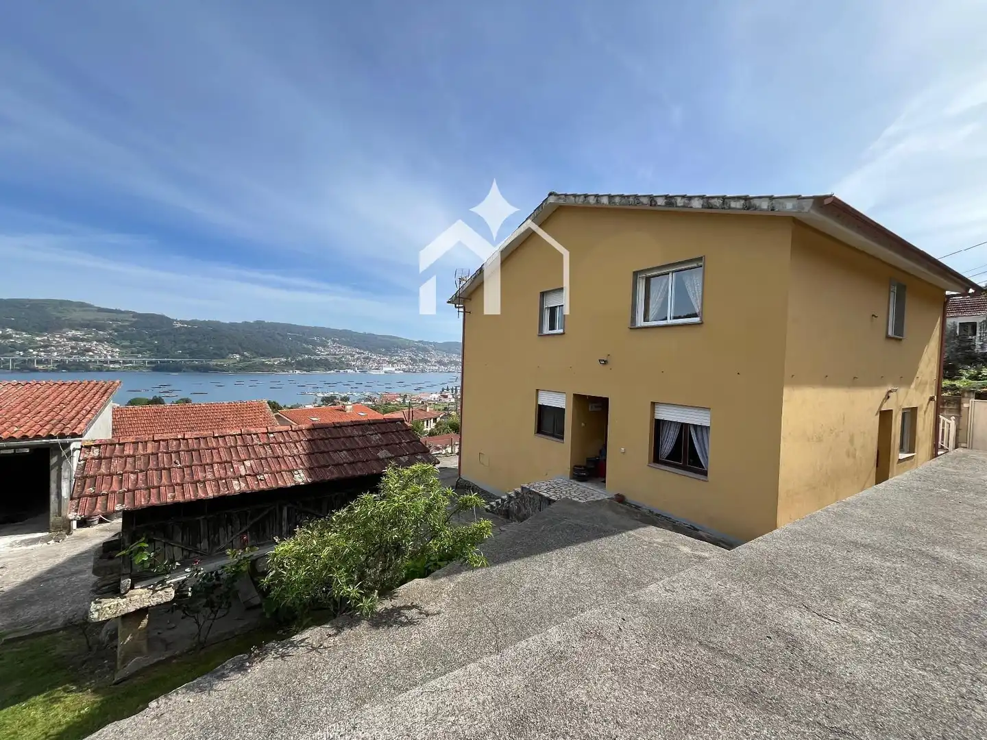 Vista exterior de Casa o chalet en venta en Moaña con Calefacción, Parquet y Terraza