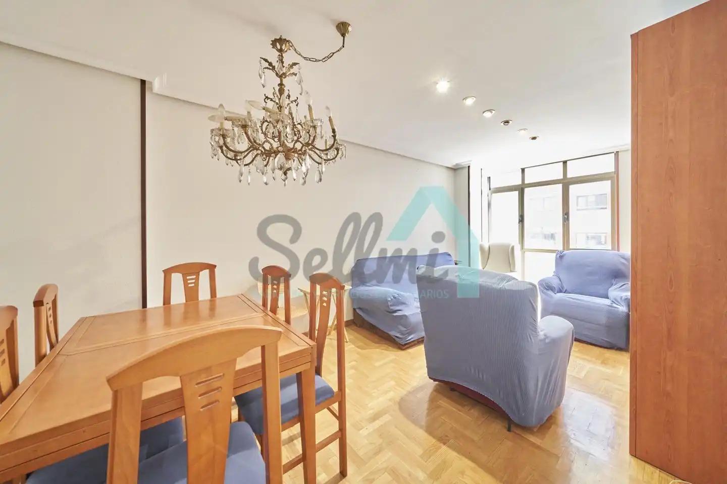 Flat for rent in Félix Aramburu, Auditorio - Seminario - Parque de Invierno
