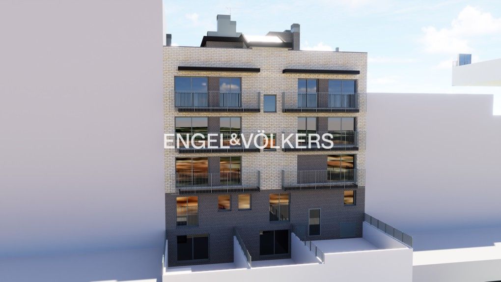 Exterior view of Attic for sale in L'Hospitalet de Llobregat  with Air Conditioner, Heating and Terrace