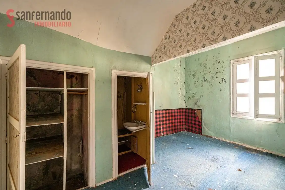 Habitación de Finca rústica en venta en Corvera de Toranzo con Jardín privado, Terraza y Trastero