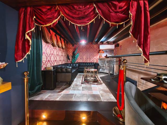 Local comercial en Alquiler en La Llotja - Born