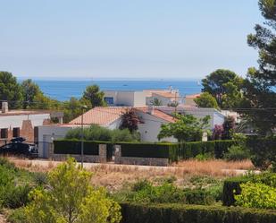 Vista exterior de Casa o xalet en venda en L'Ametlla de Mar  amb Jardí privat i Terrassa