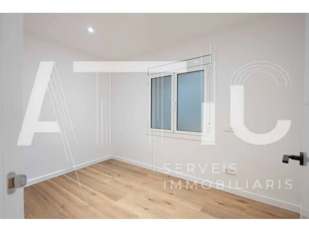 Habitación de Piso en venta en Ripollet con Aire acondicionado, Parquet y Balcón