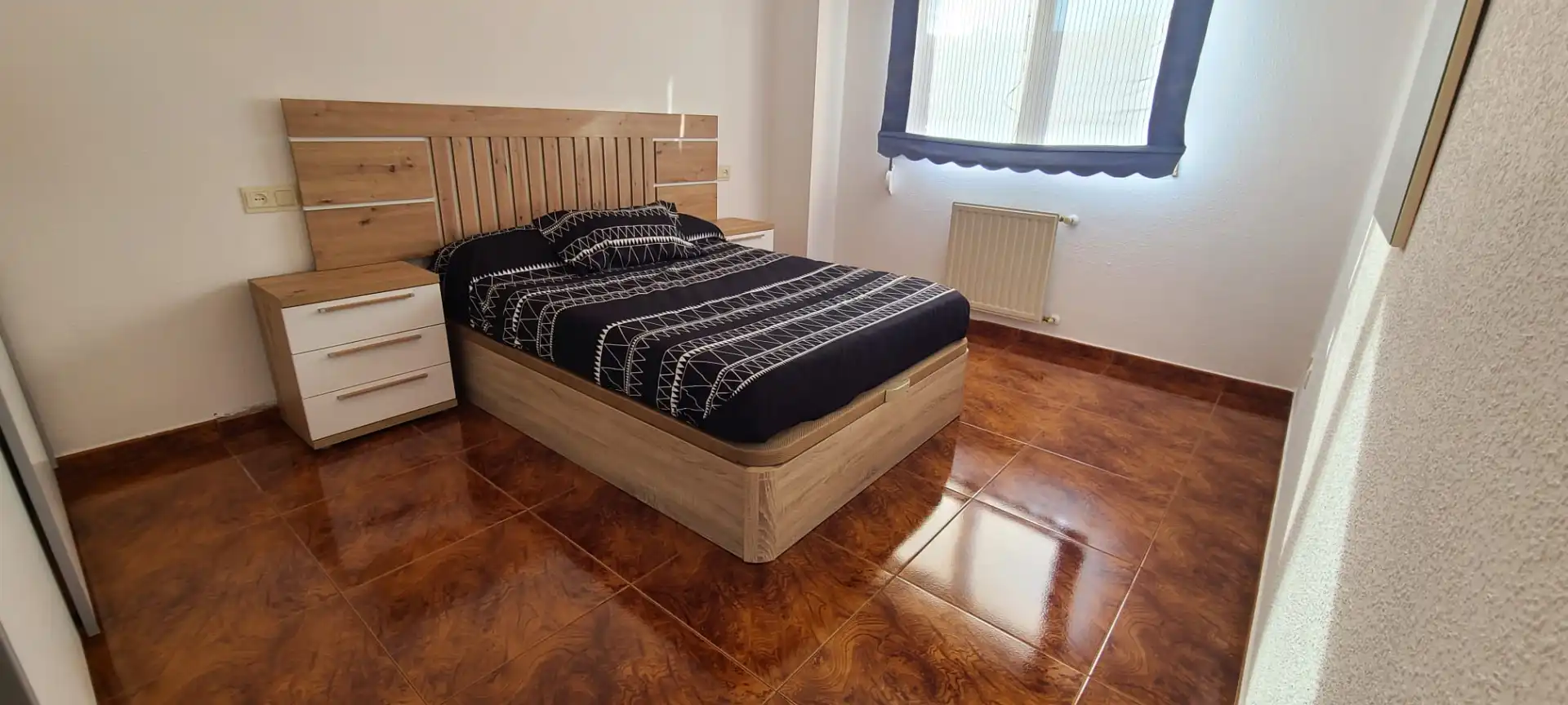 Habitación de Piso de alquiler en Gijón  con Calefacción y Amueblado