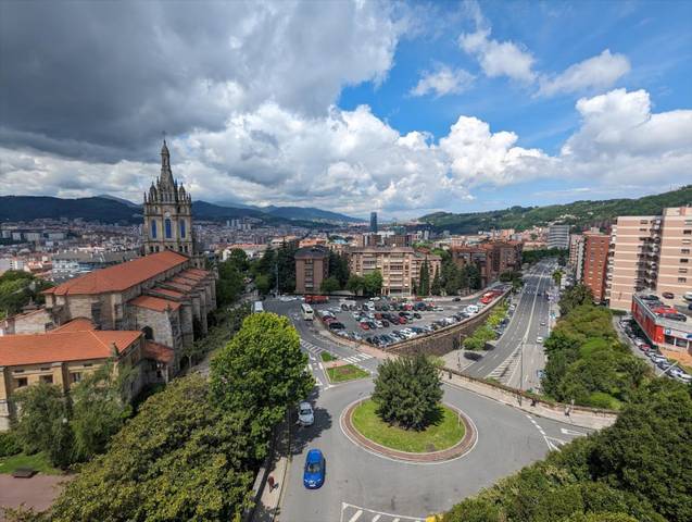 Dúplex en Venta en Plaza de Su Santidad Juan XXIII, , 1 en Matiko - Ciudad Jardín