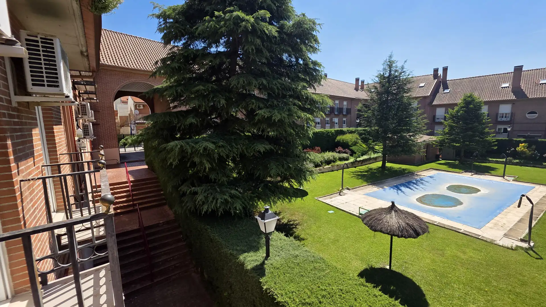 Jardín de Dúplex en venta en Ajalvir con Piscina y Piscina comunitaria