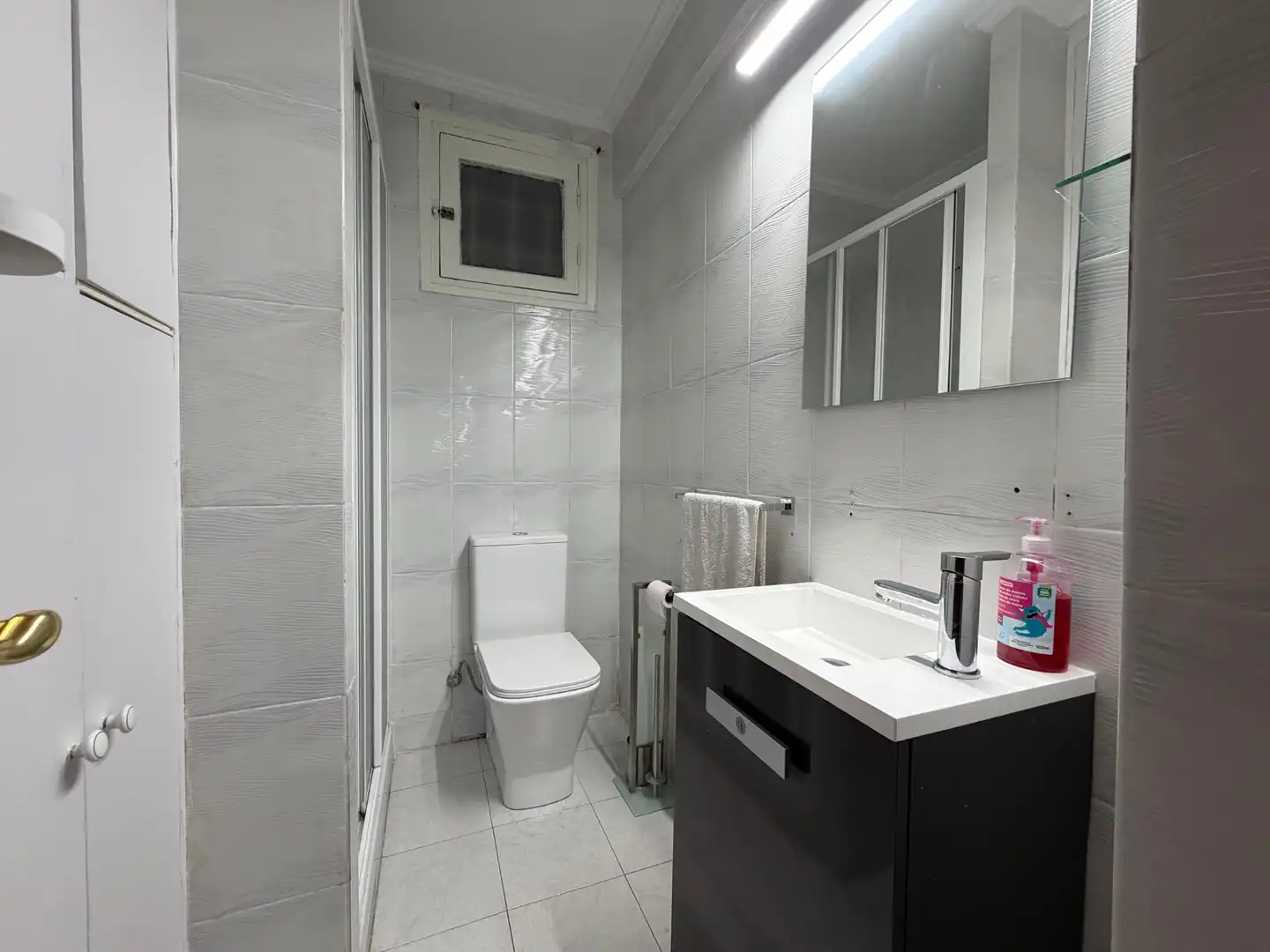 Baño de Piso de alquiler en Basauri  con Amueblado y Balcón
