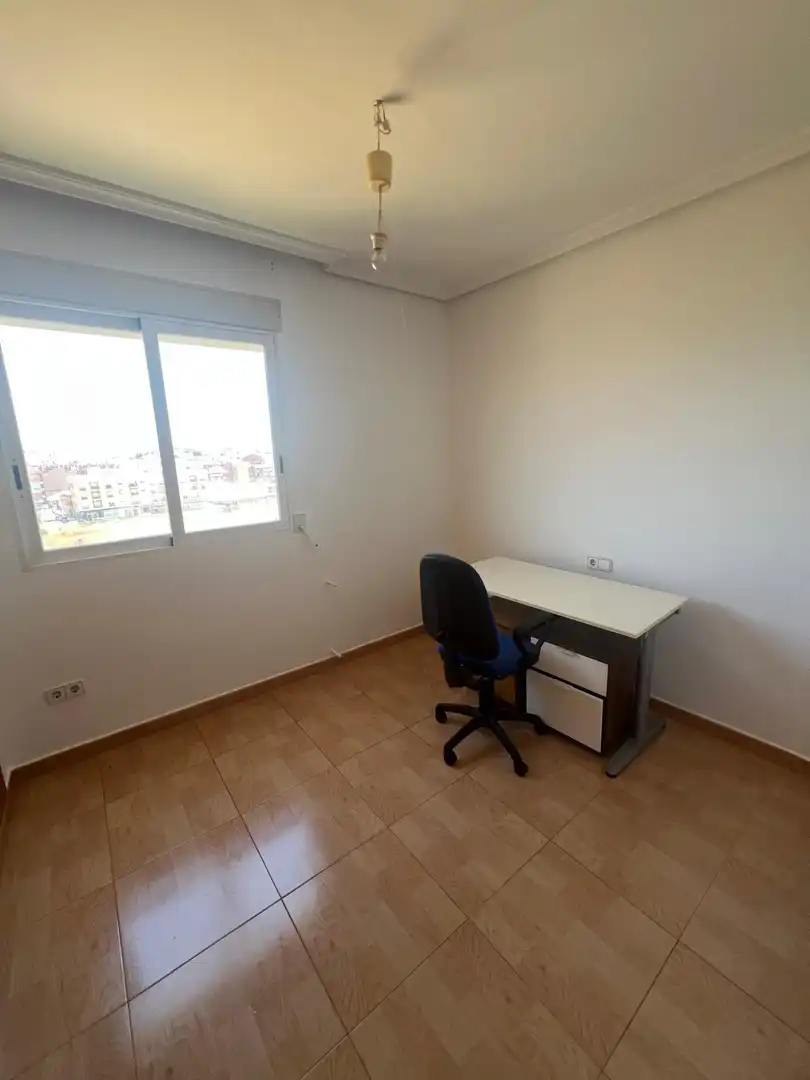 Wohnung zum Verkauf in Murcia mit Klimaanlage, Heizung und Privatgarten