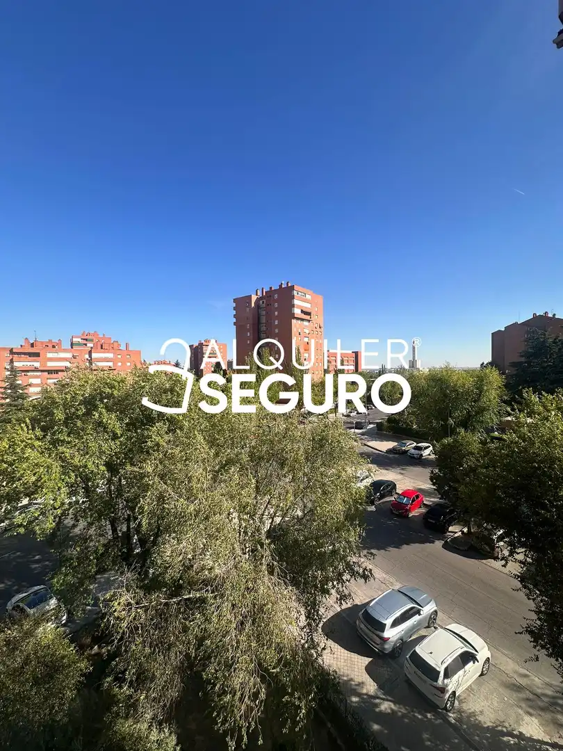 Exterior view of Flat for rent in Madrid  with Air Conditioner, Heating and Furnished