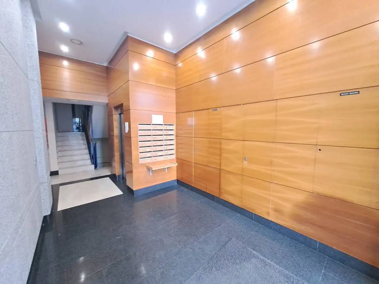Piso en venta en Burgos con Calefacción, Parquet y Trastero