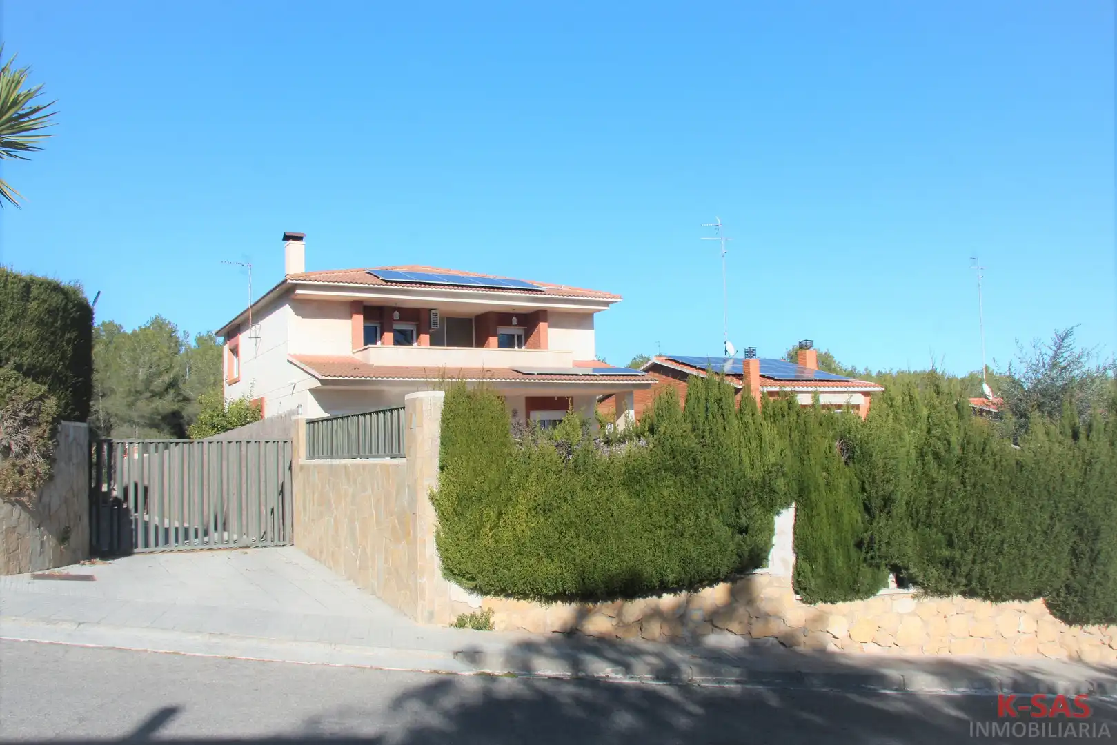 Vista exterior de Casa o xalet en venda en Tarragona amb Aire condicionat, Calefacció i Jardí privat