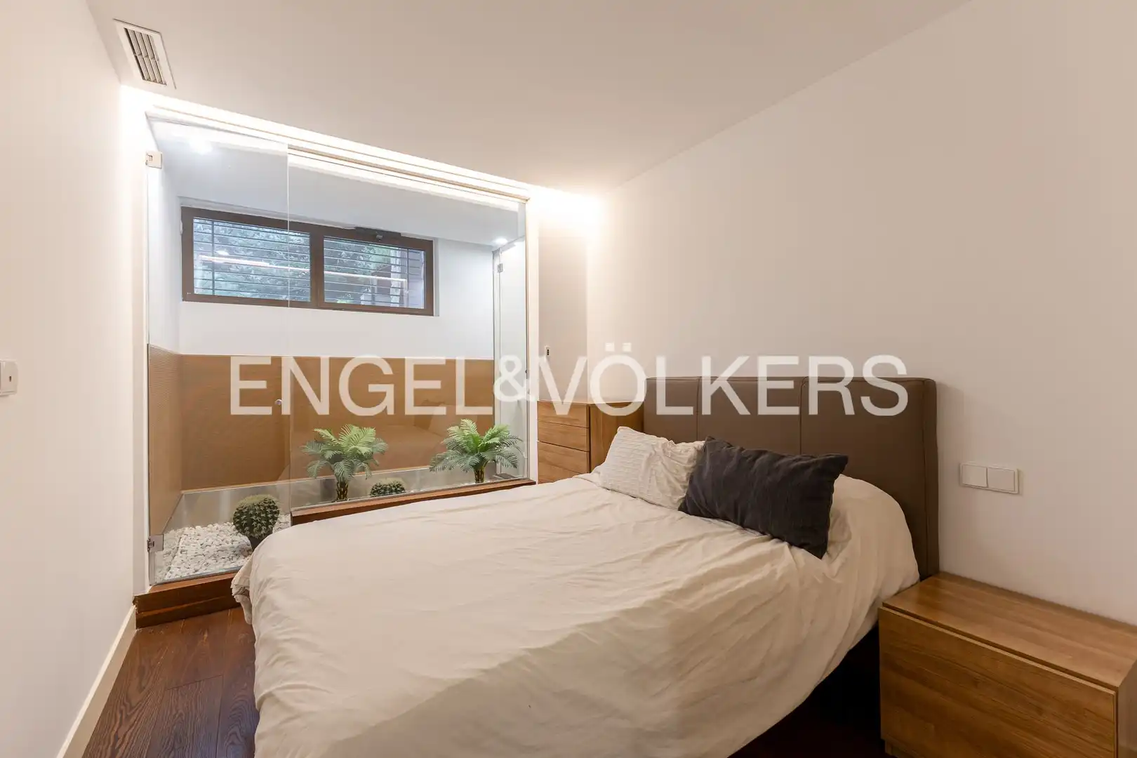 Schlafzimmer von Erdgeschoss zur Miete in Madrid mit Klimaanlage, Heizung und Parkett