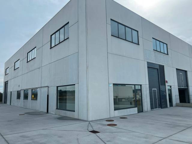 Nave industrial en Alquiler en Calzada das Gándaras, 117 en Sagrado Corazón - As Gándaras